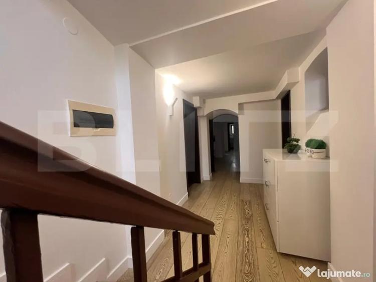 Casă cu 5 camere cu Teren 1300 Mp în Central