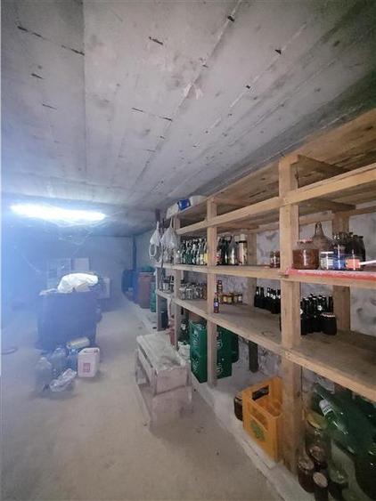 Casă individuală cu 4 camere cu Teren 2500 Mp în Lazu