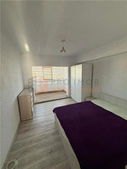 Apartament cu 3 camere decomandat, mobilat în 1 Decembrie