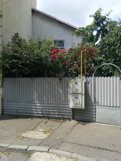 Casă cu 3 camere cu Teren 52 Mp în Nord