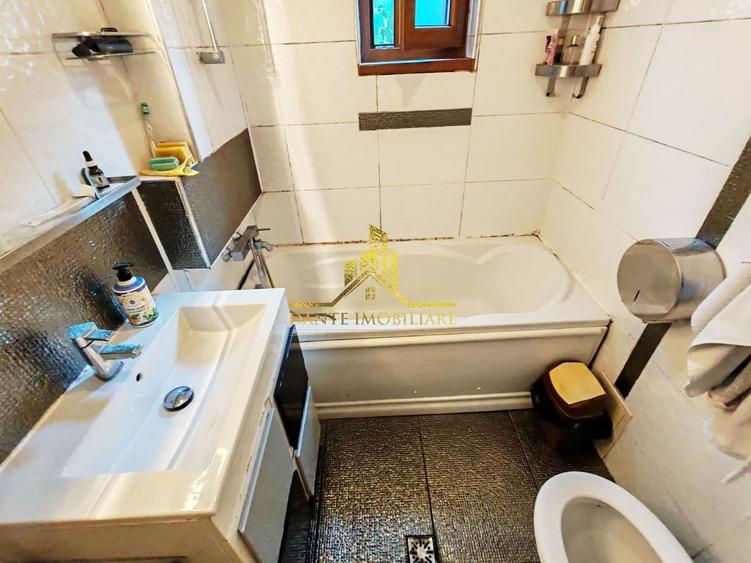 Apartament cu 3 camere semidecomandat, mobilat în Între Lacuri