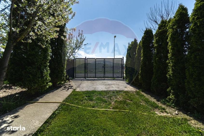 Casă cu 4 camere în Colonia Bod