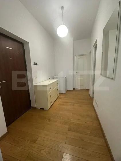 Apartament cu 3 camere decomandat, mobilat în Tudor