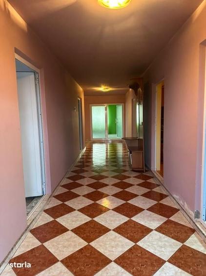 Casă cu 4 camere cu Teren 1105 Mp în Târgșoru Vechi