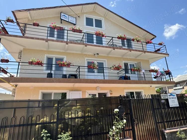 Spațiu comercial, de 800 mp, în Schitu