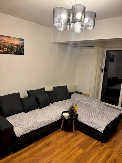 Apartament cu 2 camere decomandat în Titan