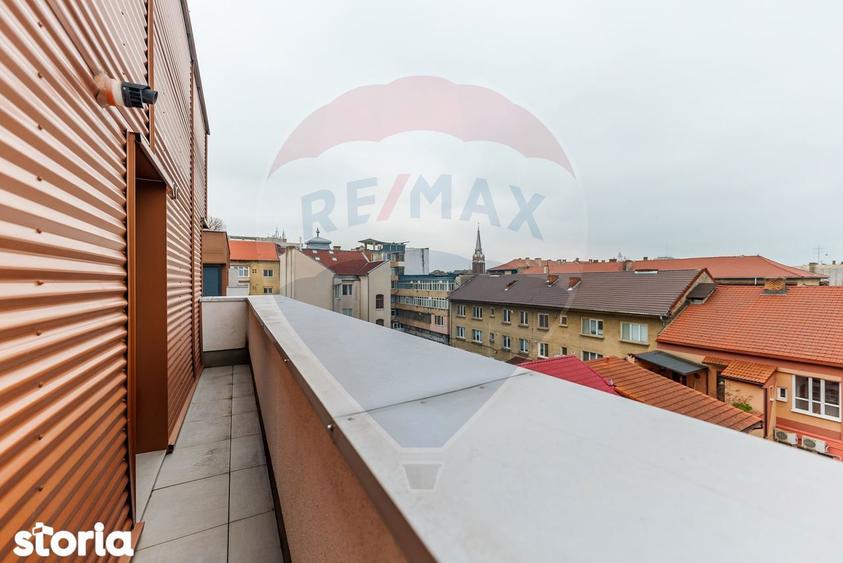 Apartament cu 2 camere semidecomandat, mobilat în Central