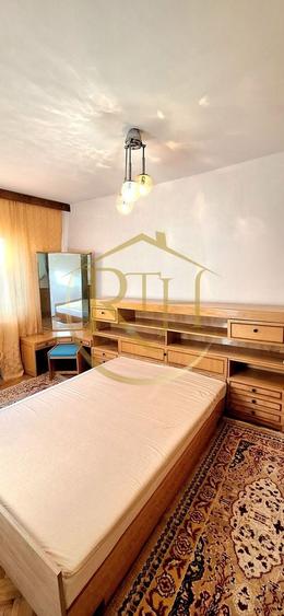 Apartament cu 3 camere decomandat, mobilat în Girocului