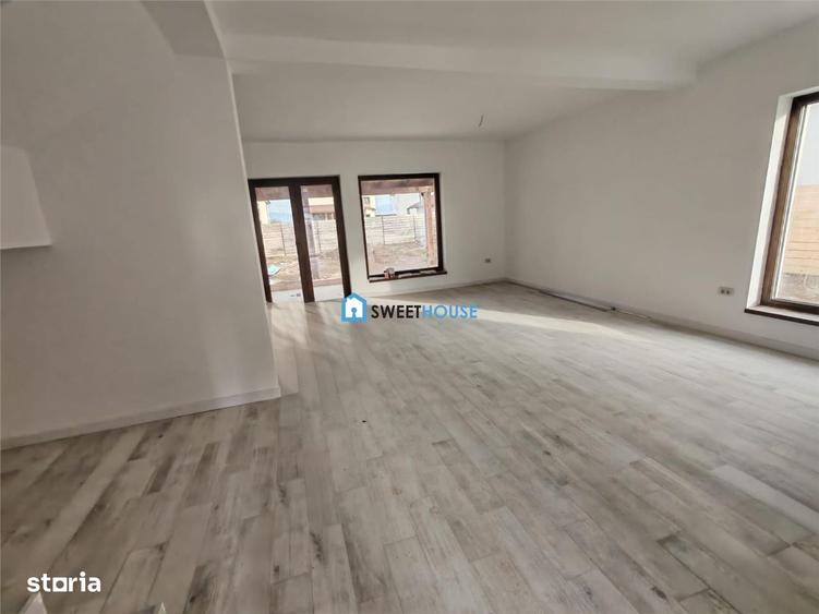 Casă cu 4 camere în Central