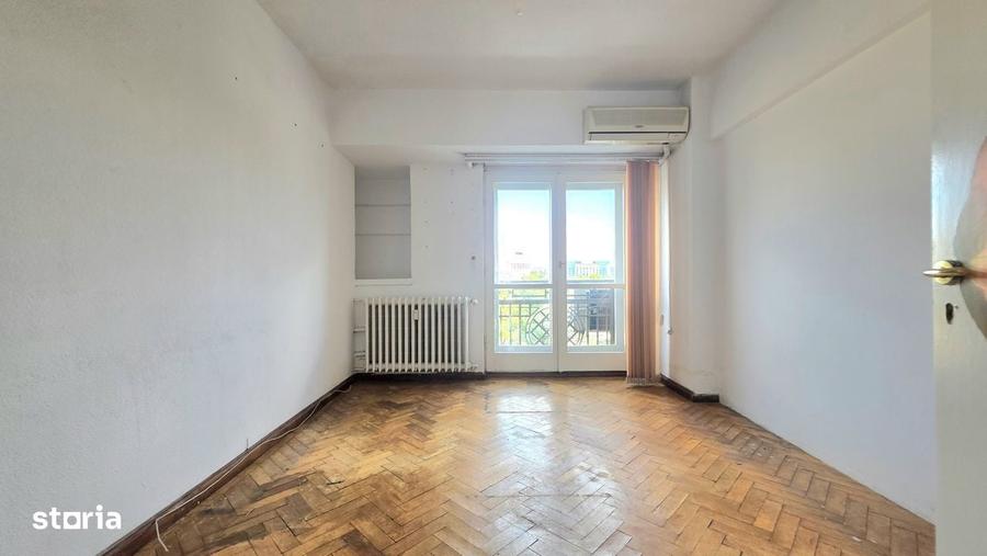 Apartament cu 4 camere decomandat în Unirii
