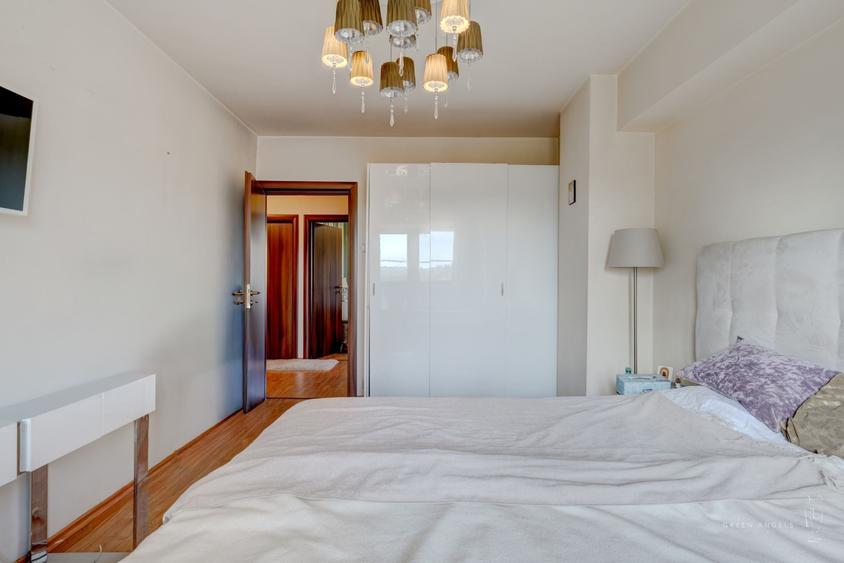 Apartament cu 4 camere decomandat în Unirii