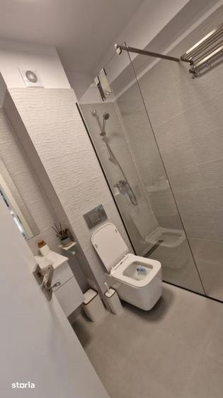 Garsonieră decomandată în Calea București