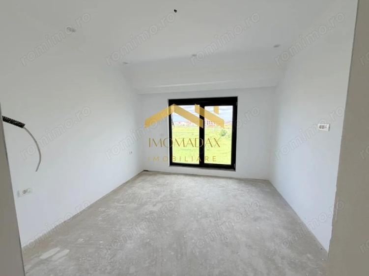 Apartament cu 3 camere decomandat în Moșnița Veche