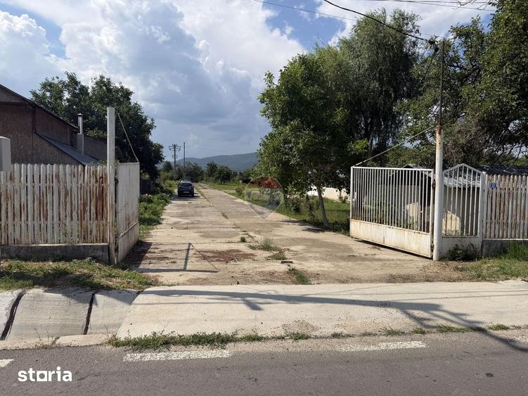 Spațiu comercial, de 310 mp, în Vârteșcoiu