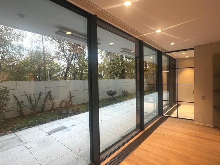 Apartament cu 4 camere decomandat, mobilat în Primăverii