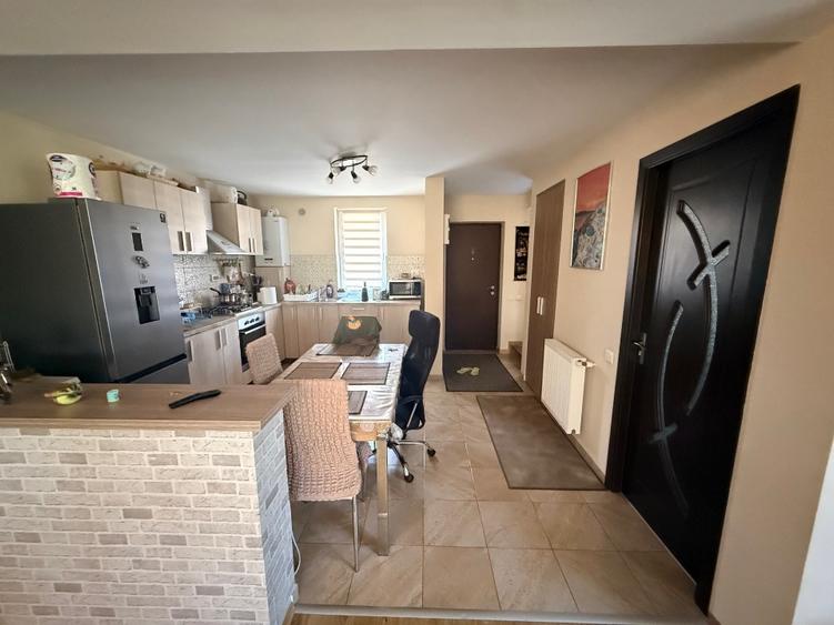 Duplex cu 3 camere cu Canalizare în Vidra