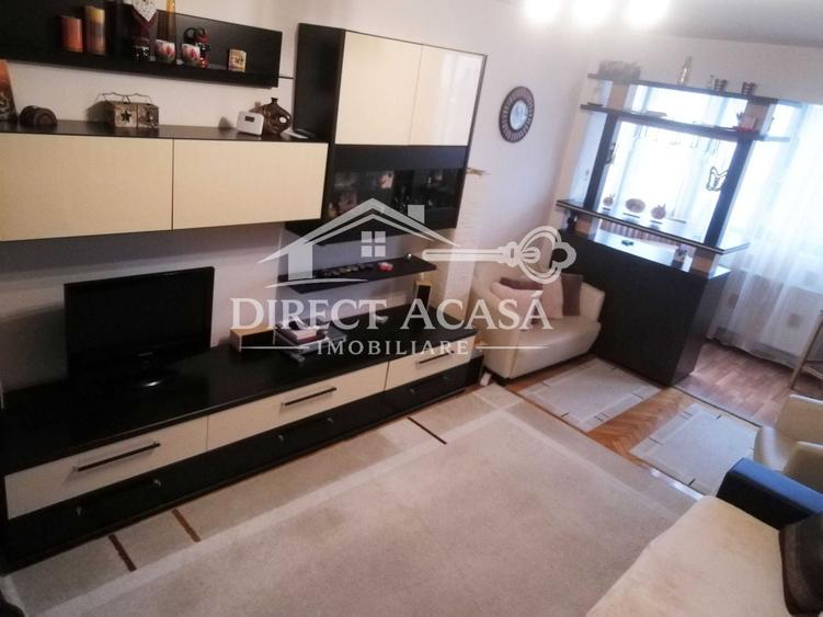 Apartament cu 3 camere decomandat în Diamant