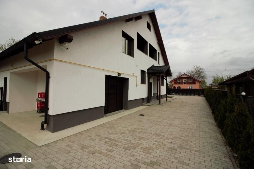 Casă cu 4 camere în Hârlești