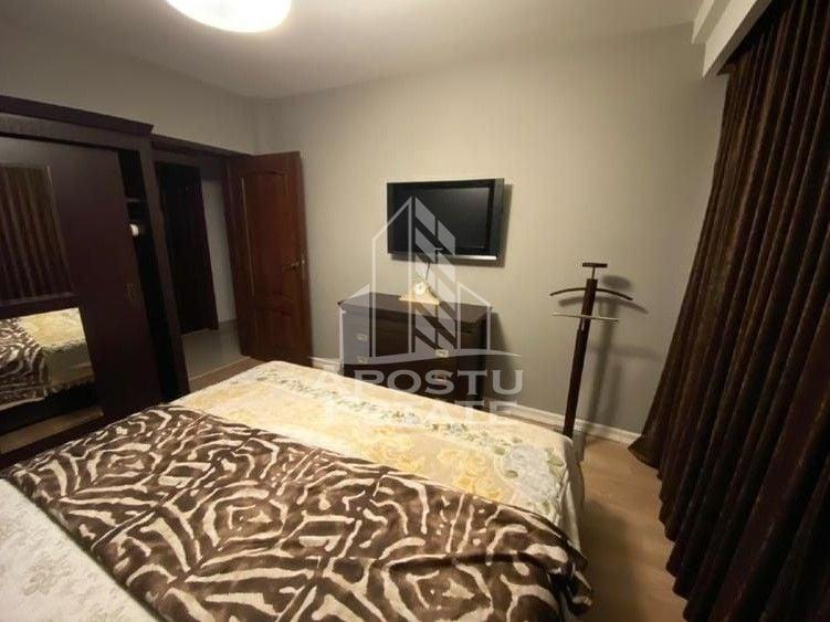 Apartament cu 3 camere semidecomandat, mobilat în Ultracentral