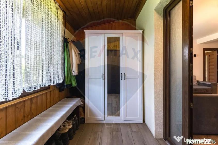 Casă cu 4 camere cu Teren 589 Mp în Feldioara