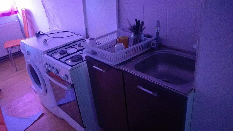 Garsonieră decomandată în Titan