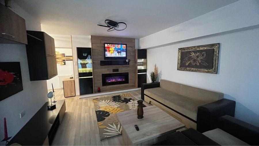 Apartament cu 2 camere decomandat în Exterior Vest