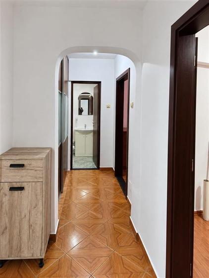 Apartament cu 4 camere decomandat, mobilat în Pantelimon