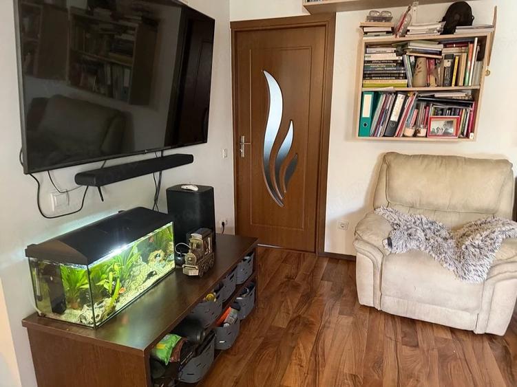 vand casa cu 5 camere Fratelia - 8