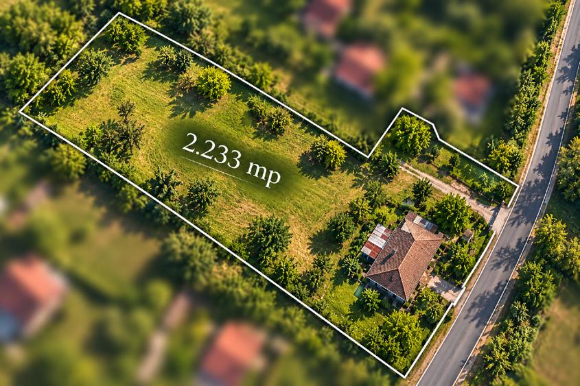Teren Construcții intravilan de 2300 mp, în Copăcelu