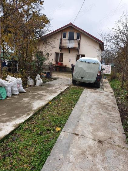Casă cu 4 camere cu Teren 1850 Mp în Sitaru