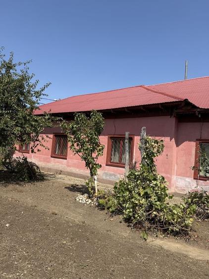 Casă cu 4 camere în Țigănești