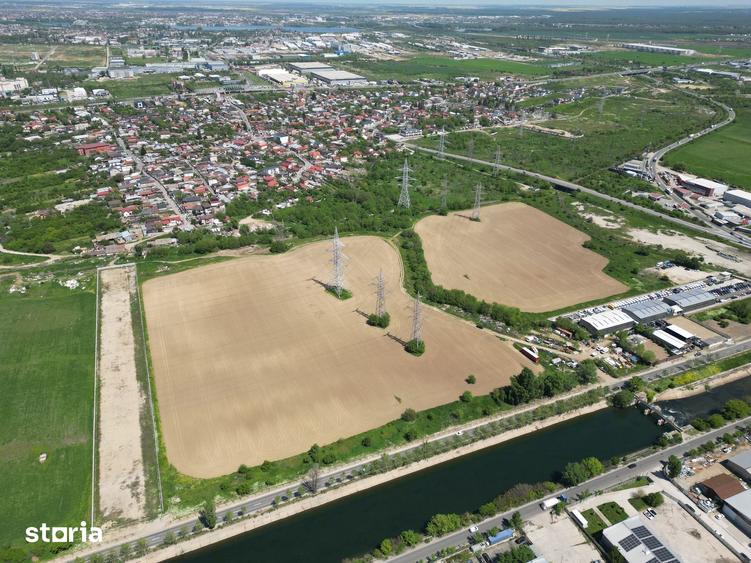 Teren de 11300 mp, în Glina