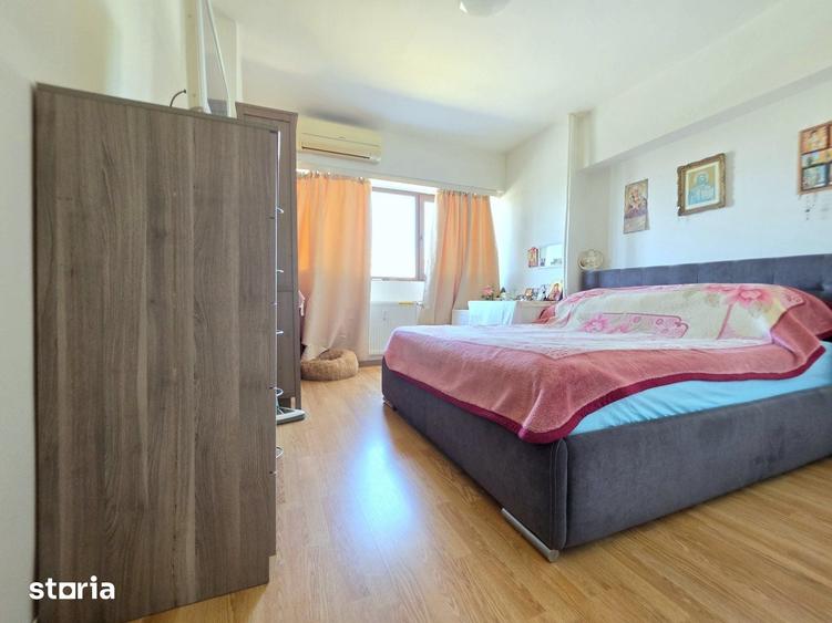 Apartament cu 4 camere decomandat în Vitan