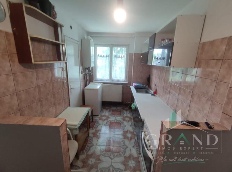 Apartament cu 2 camere semidecomandat, mobilat în Gheorgheni