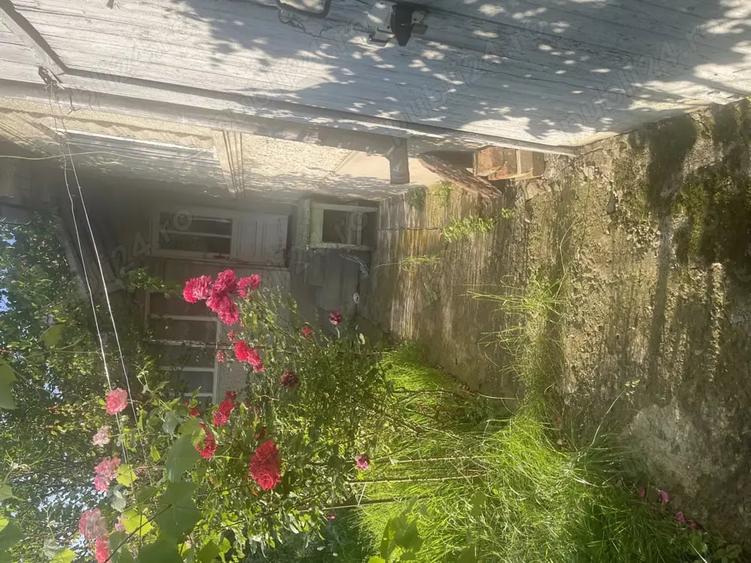 Casă cu 4 camere cu Teren 503 Mp în Târgu Ocna