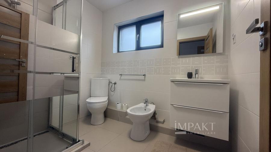 Duplex cu 4 camere cu Canalizare în Europa
