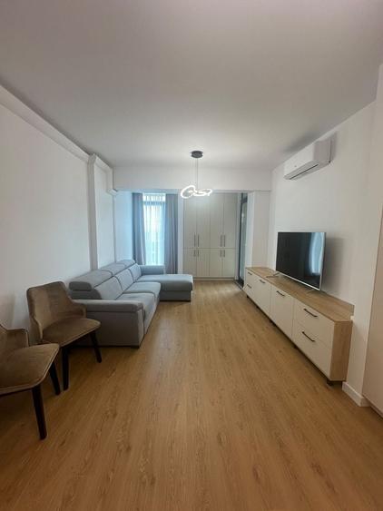 Apartament cu 2 camere decomandat în Florești