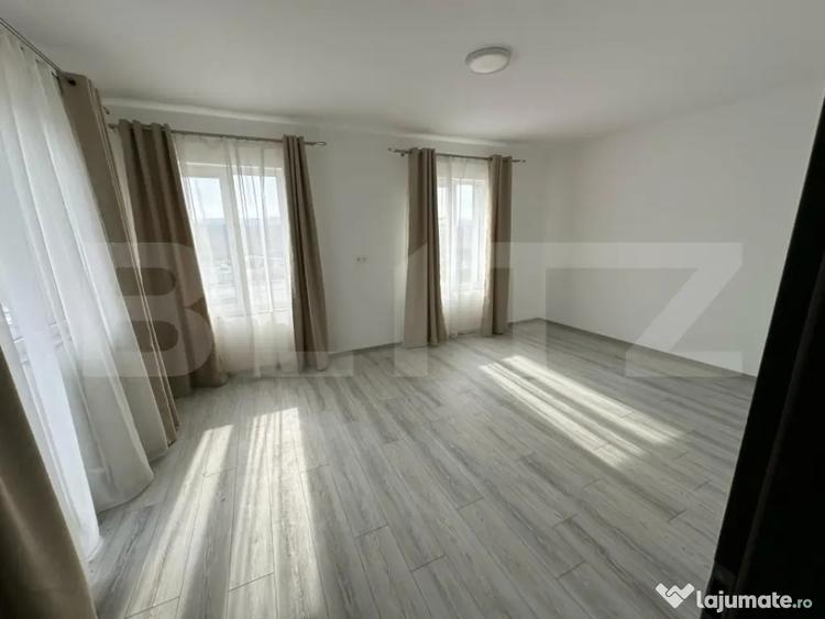 Apartament cu 3 camere semidecomandat, mobilat în Viișoara