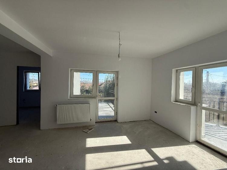 Casă cu 6 camere cu Teren 878 Mp în Cetate
