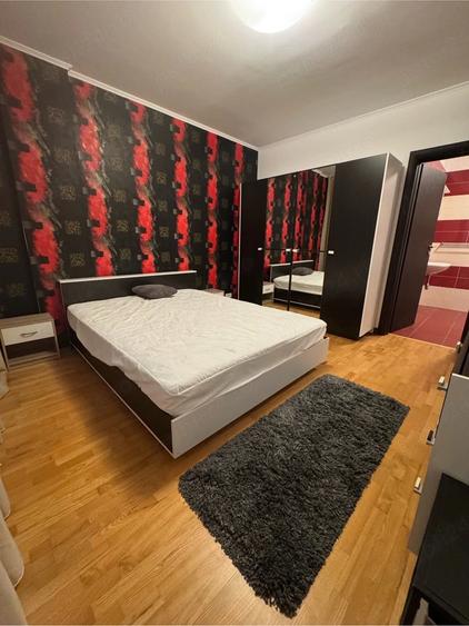 Apartament cu 3 camere semidecomandat în Herăstrău