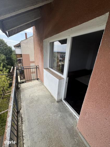 Apartament cu 2 camere decomandat în Carpați 2