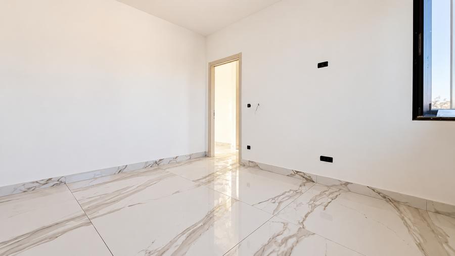Apartament cu 2 camere decomandat în Giroc