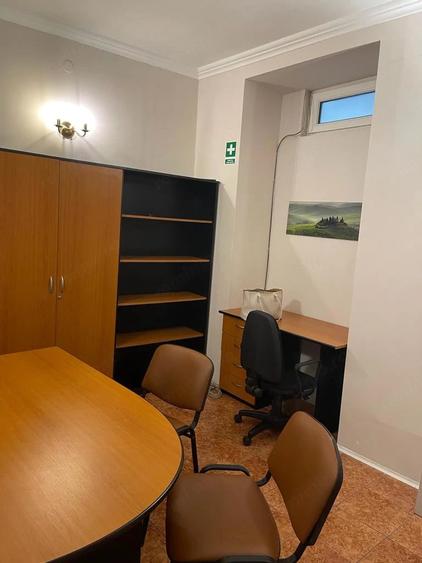 Spațiu comercial, de 42 mp, în P-ța Unirii