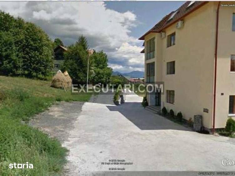 Teren de 1800 mp, în Săsar