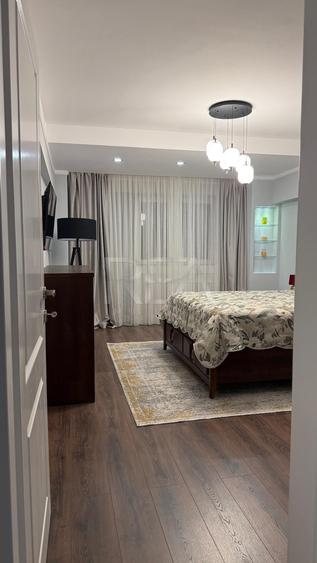 Apartament cu 3 camere decomandat, mobilat în Unirii
