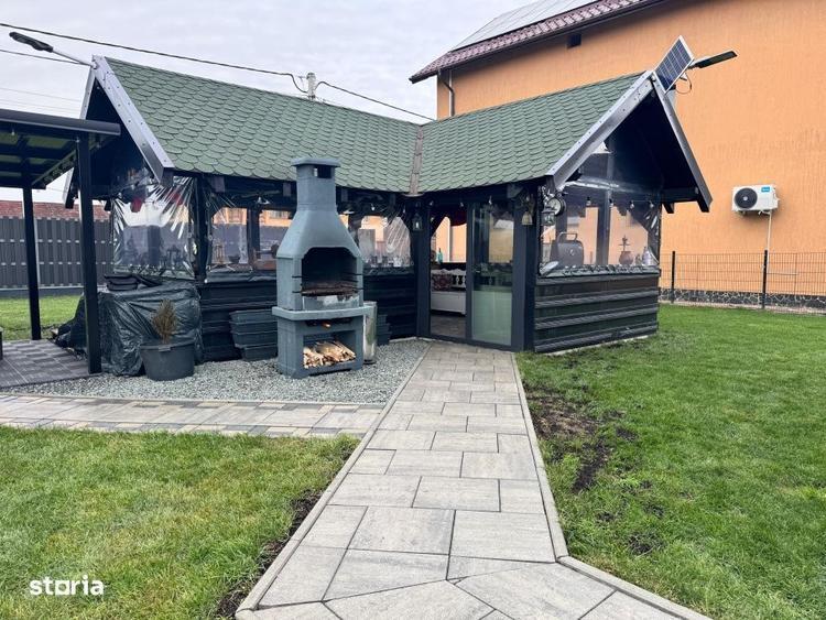 Casă cu 4 camere în Mogoșești
