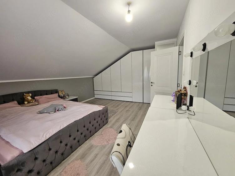 Casă cu Teren 880 Mp în Păuliș