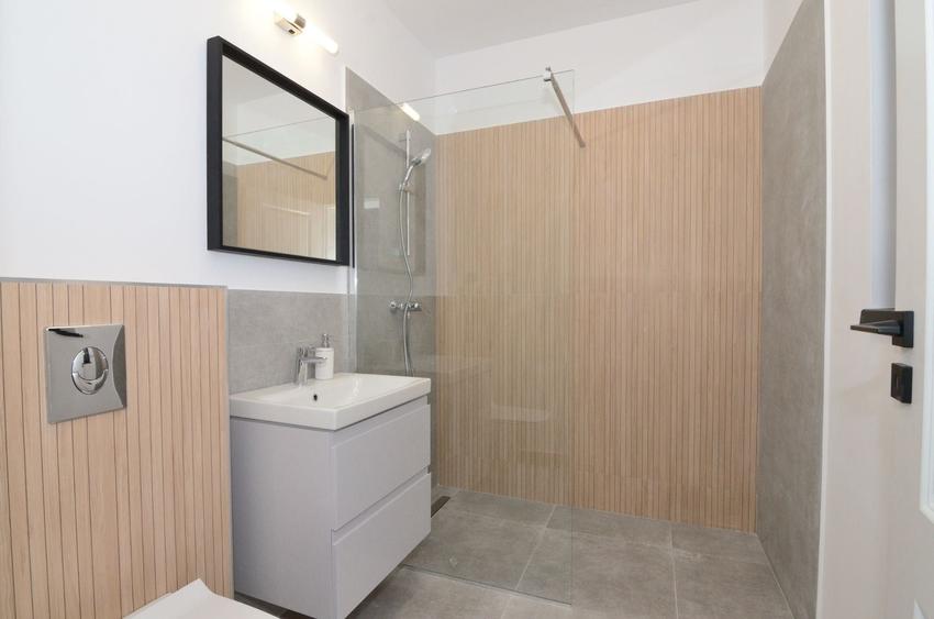 Casă cu 3 camere cu Teren 588 Mp în Ciofliceni