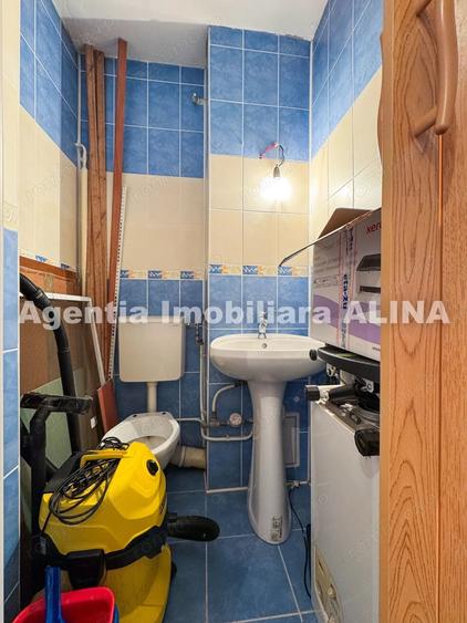 Apartament cu 3 camere decomandat în Astoria