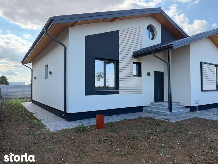 Casă cu 4 camere cu Teren 440 Mp în Frumușani
